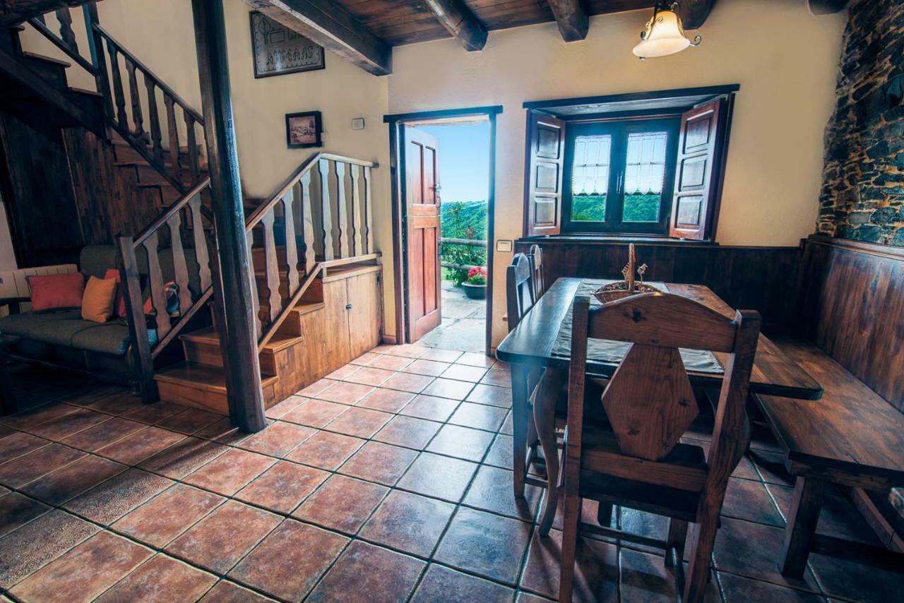 Apartamentos Rurales Casa Riveras ซานตาเอวลาเลีย เด โอสโกส ภายนอก รูปภาพ
